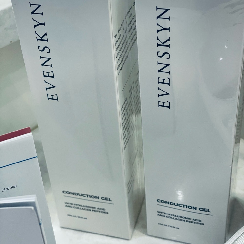 Evenskyn Lumo Pink Anti-Aging Device - Picture 3 of 4